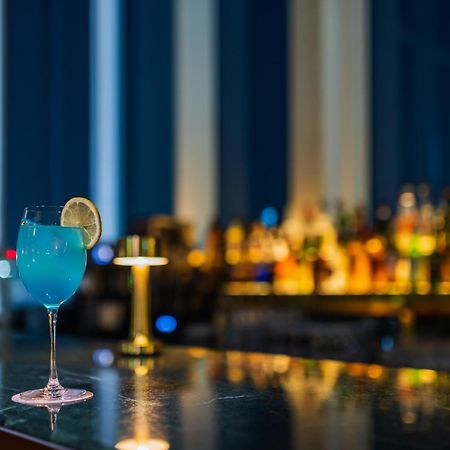 Miyako Hotel Hakata Fukuoka  Exterior foto A Blue Hawaii cocktail